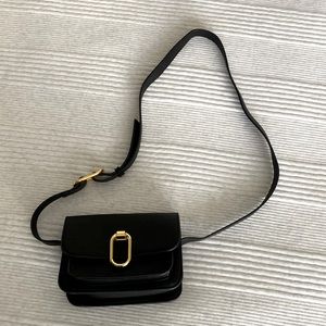 New cross body black leather purse